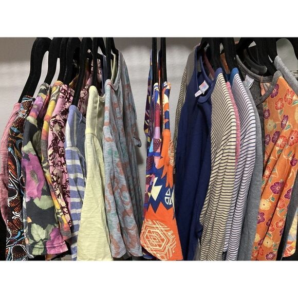 Lularoe Blowout NEW Bulk lot Of 20 Pictured Items New W Tags Wholesale Resale - Picture 1 of 14